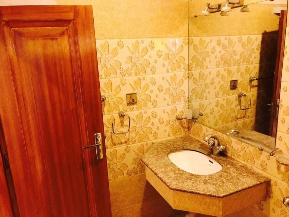 Pak Hotel اسلام اباد المظهر الخارجي الصورة